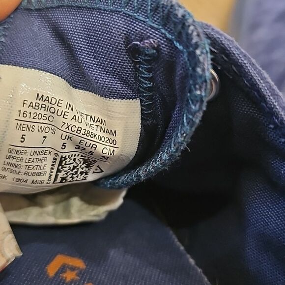 Converse Navy Suede Sneakers Size 7 - Picture 8 of 11